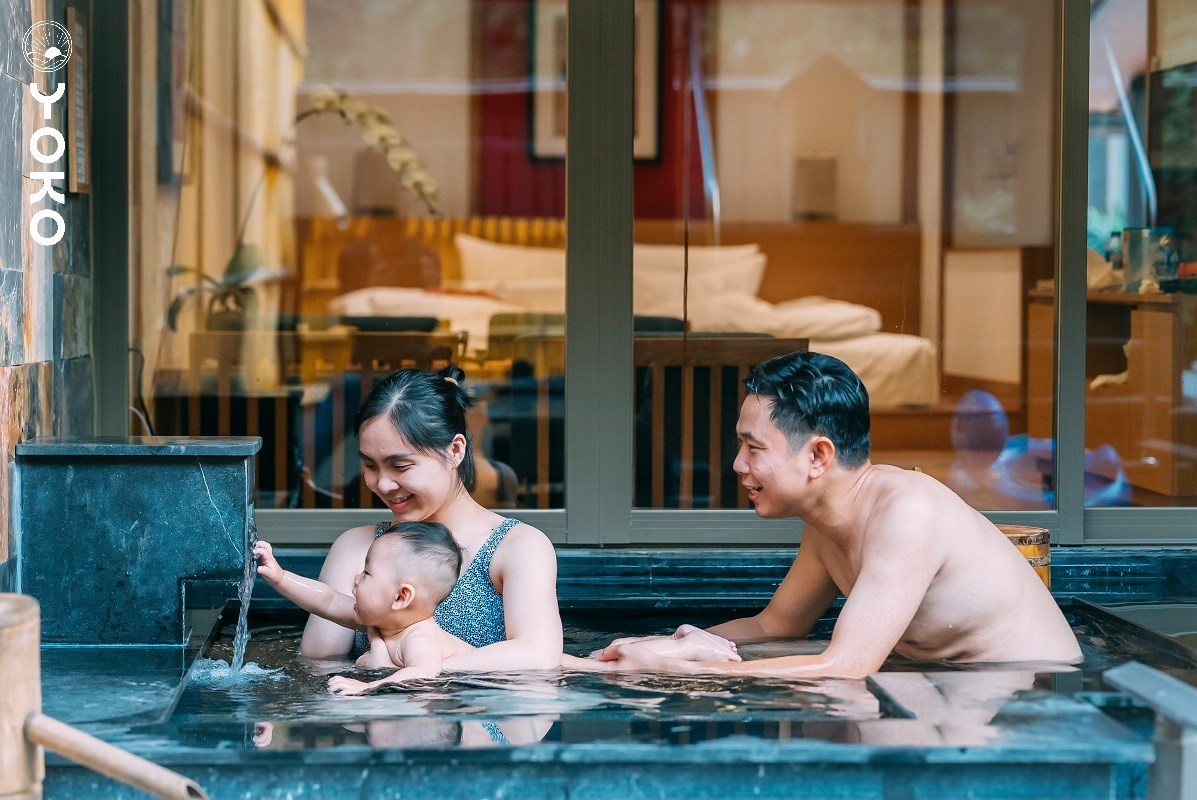 Bế ngâm khoáng nóng Onsen trong phòng nghỉ riêng